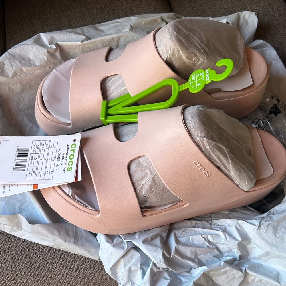 CROCS Light Pink Slide Sandals